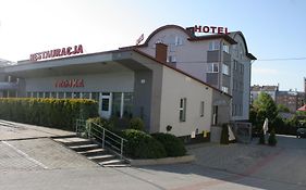 Hotel Trojka